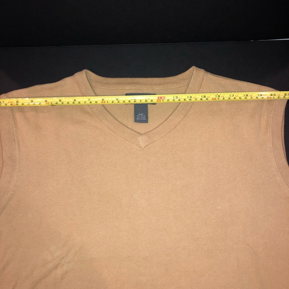 Men’s Tan Sweater Vest - Picture 4 of 7